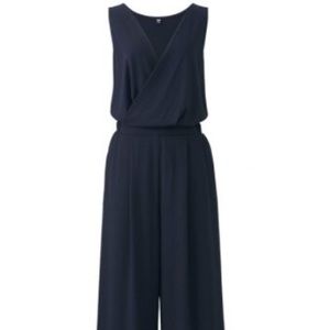 Uniqlo jumpsuit crossover v-neck navy jersey-like